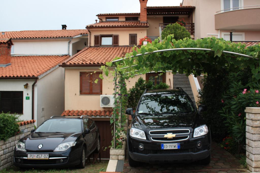 Family Friendly Apartments Pola Esterno foto